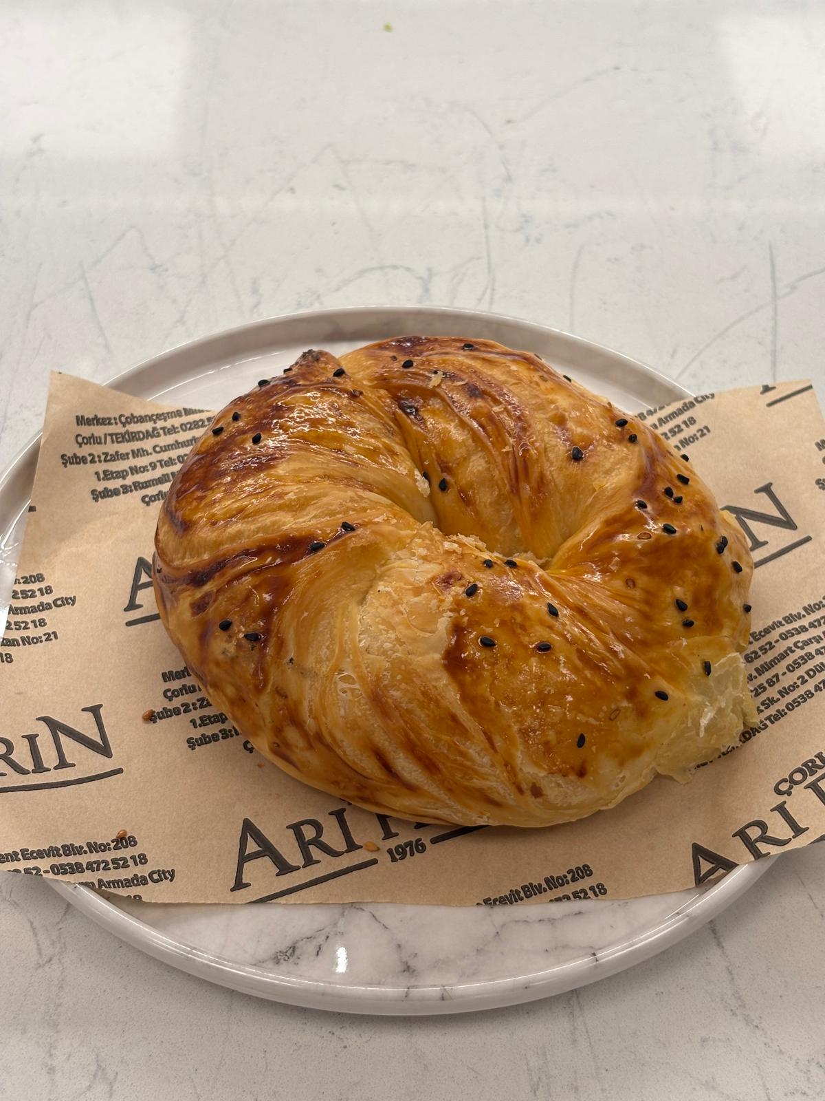 Arı Fırın Çorlu - Günlük Taze ve Yumuşak Çörek Otlu Sade Açma – Arı Fırın Çorlu