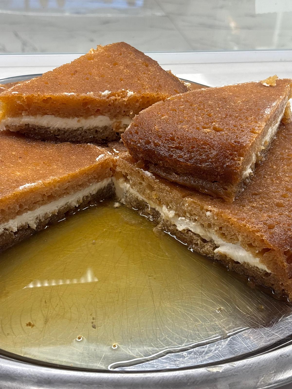 Çorlu Arı Fırın'da kaymaklı ekmek kadayıfı - Geleneksel şerbetli tatlı lezzeti. – Arı Fırın Çorlu